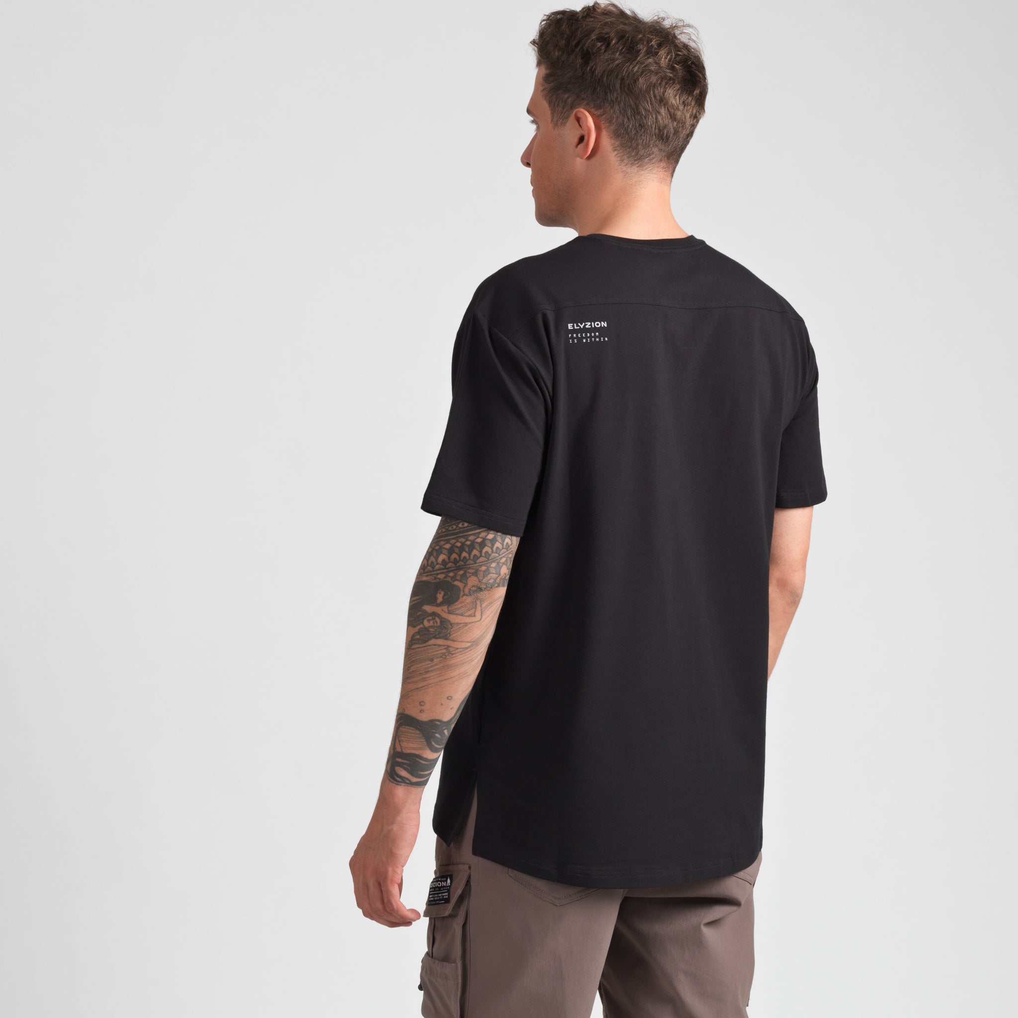 Elyzion "Hudson" Cargo T-shirt - Black