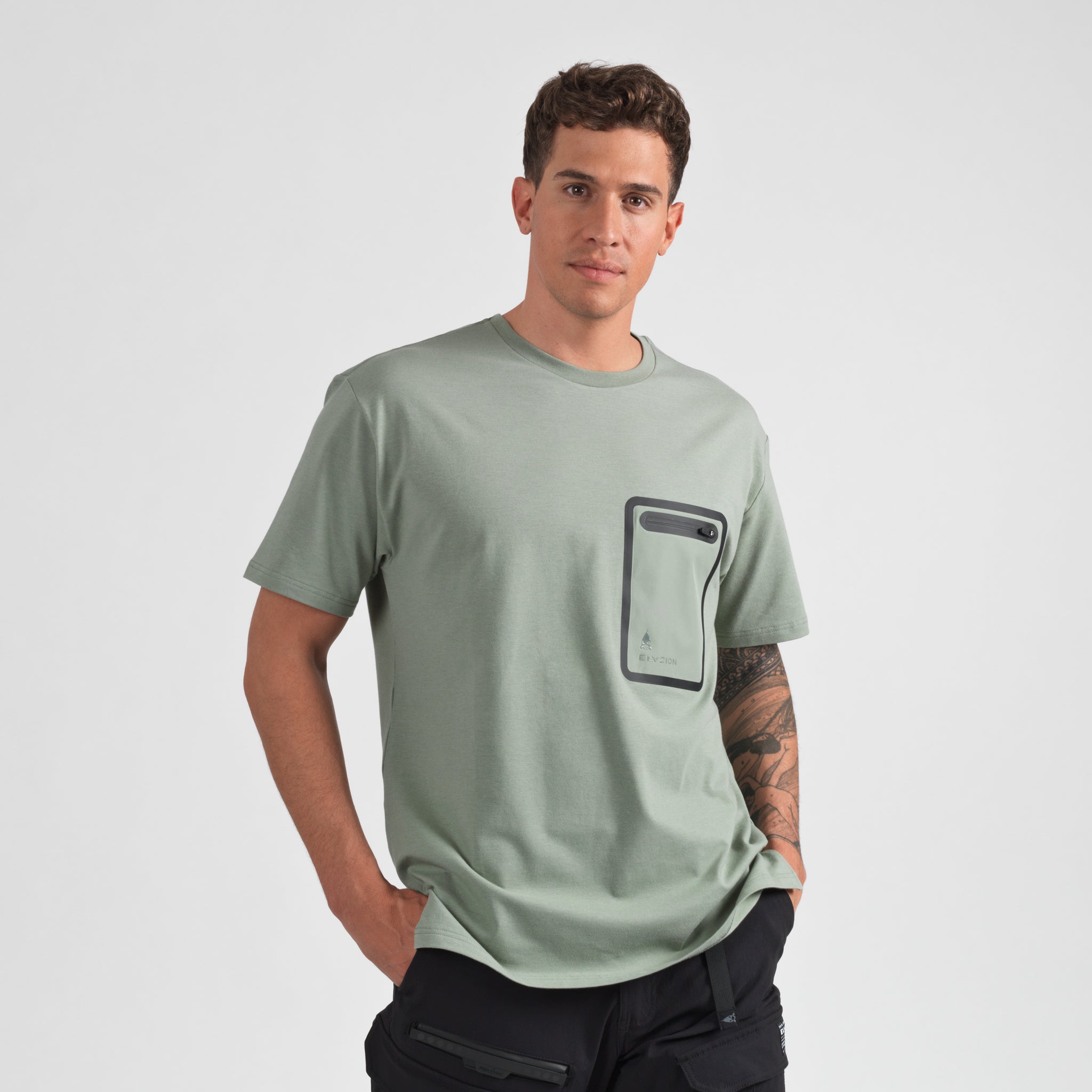 Elyzion "Hudson" Cargo T-shirt - Oil Green
