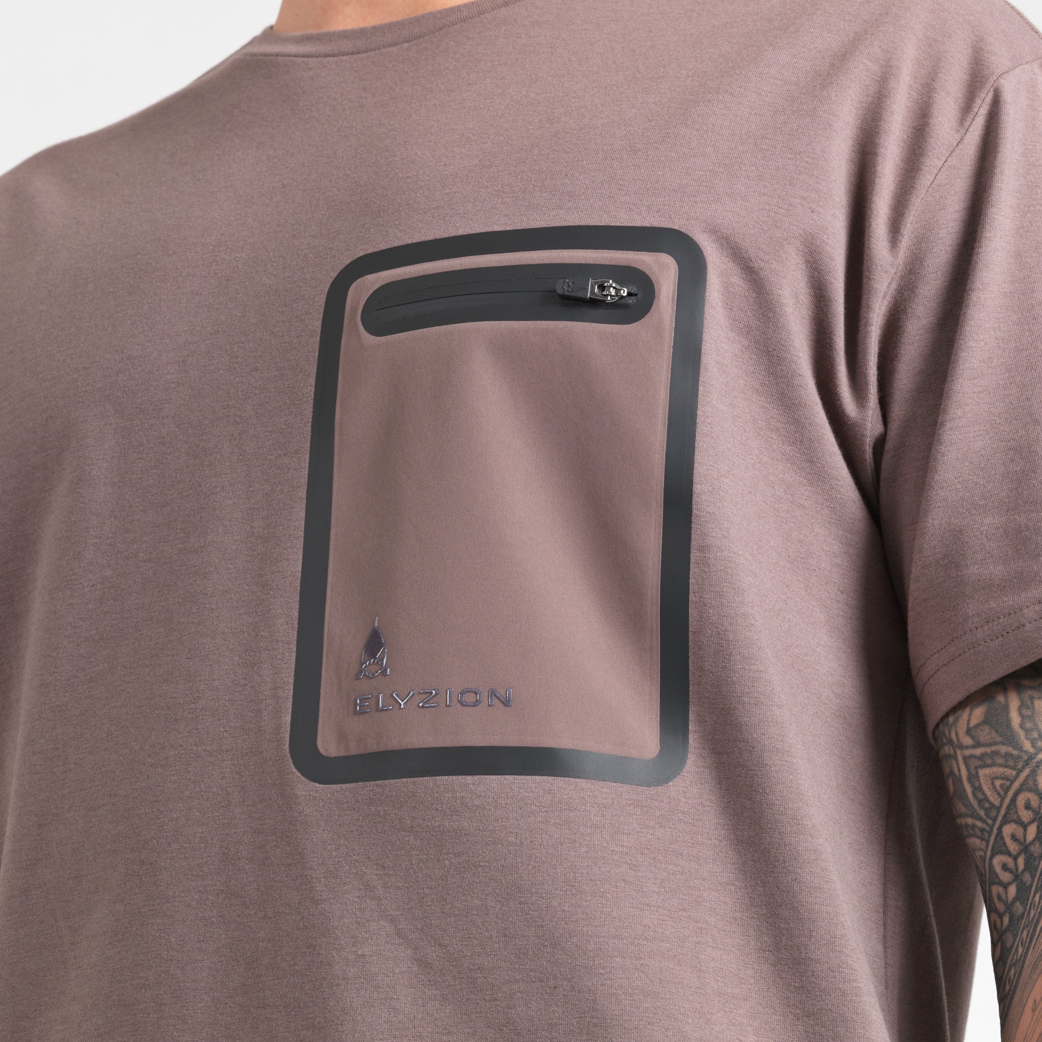 Elyzion "Hudson" Cargo T-shirt - Oil Green