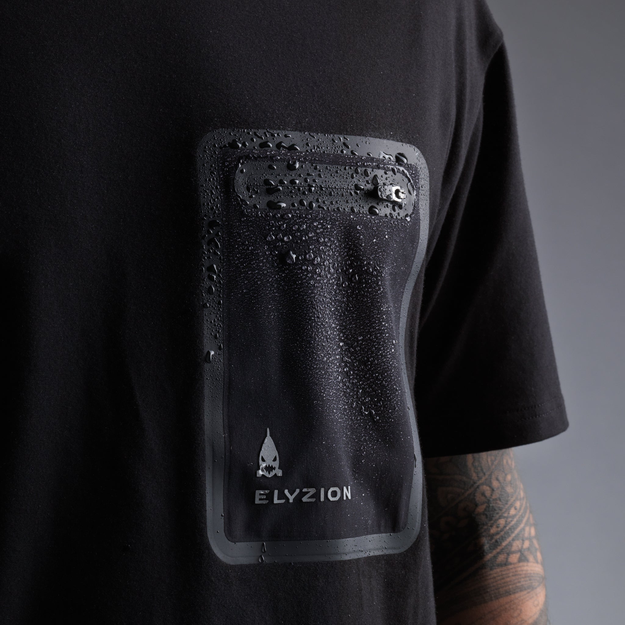 Elyzion "Hudson" Cargo T-shirt - Oil Green