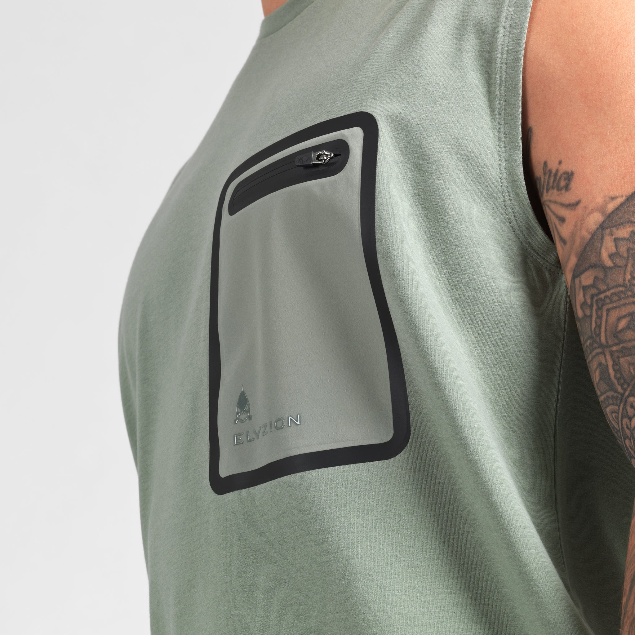 Elyzion "Moero" Sleeveless Cargo T-shirt - Coffee Quartz