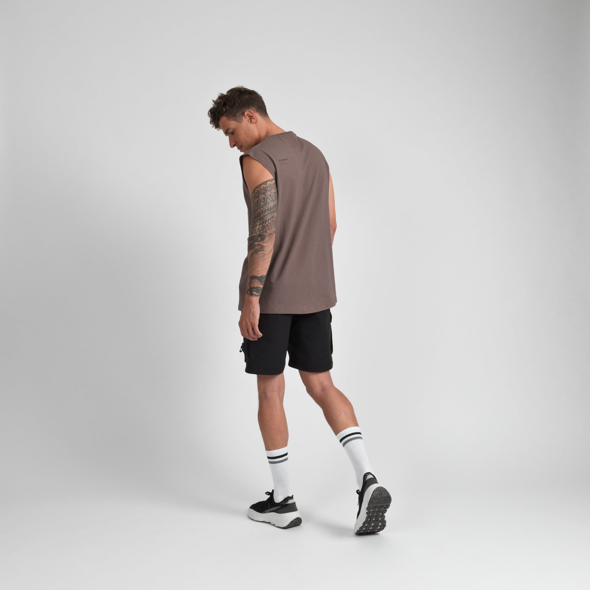 Elyzion "Moero" Sleeveless Cargo T-shirt - Coffee Quartz