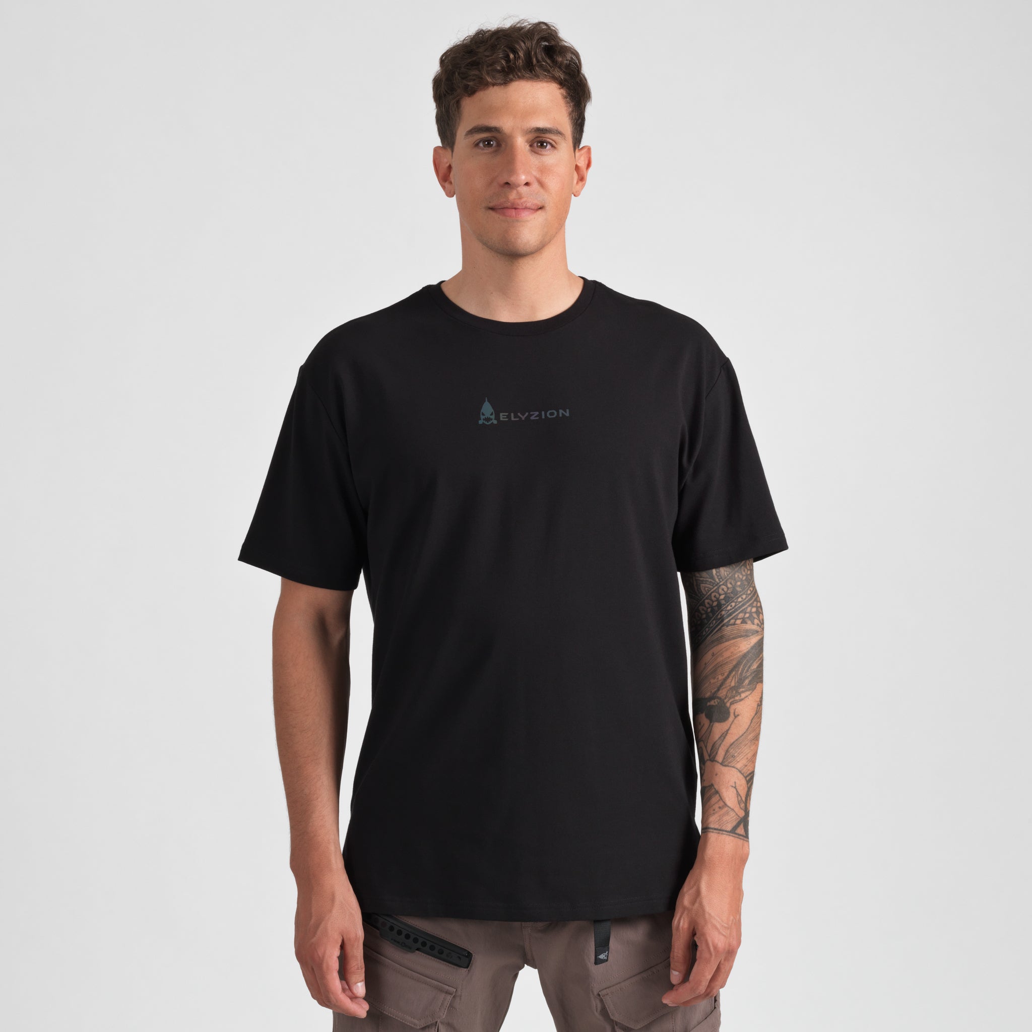 Elyzion "Molveno" Simple T-shirt - Black