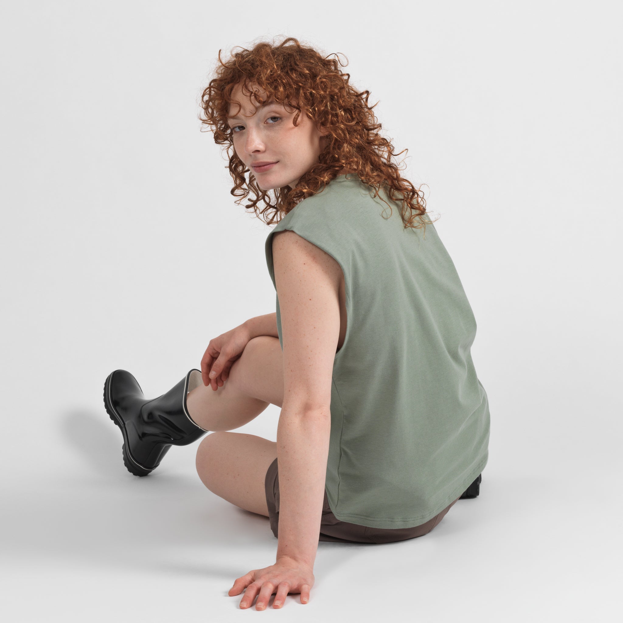Elyzion "Orient" Sleeveless T-shirt - Oil Green