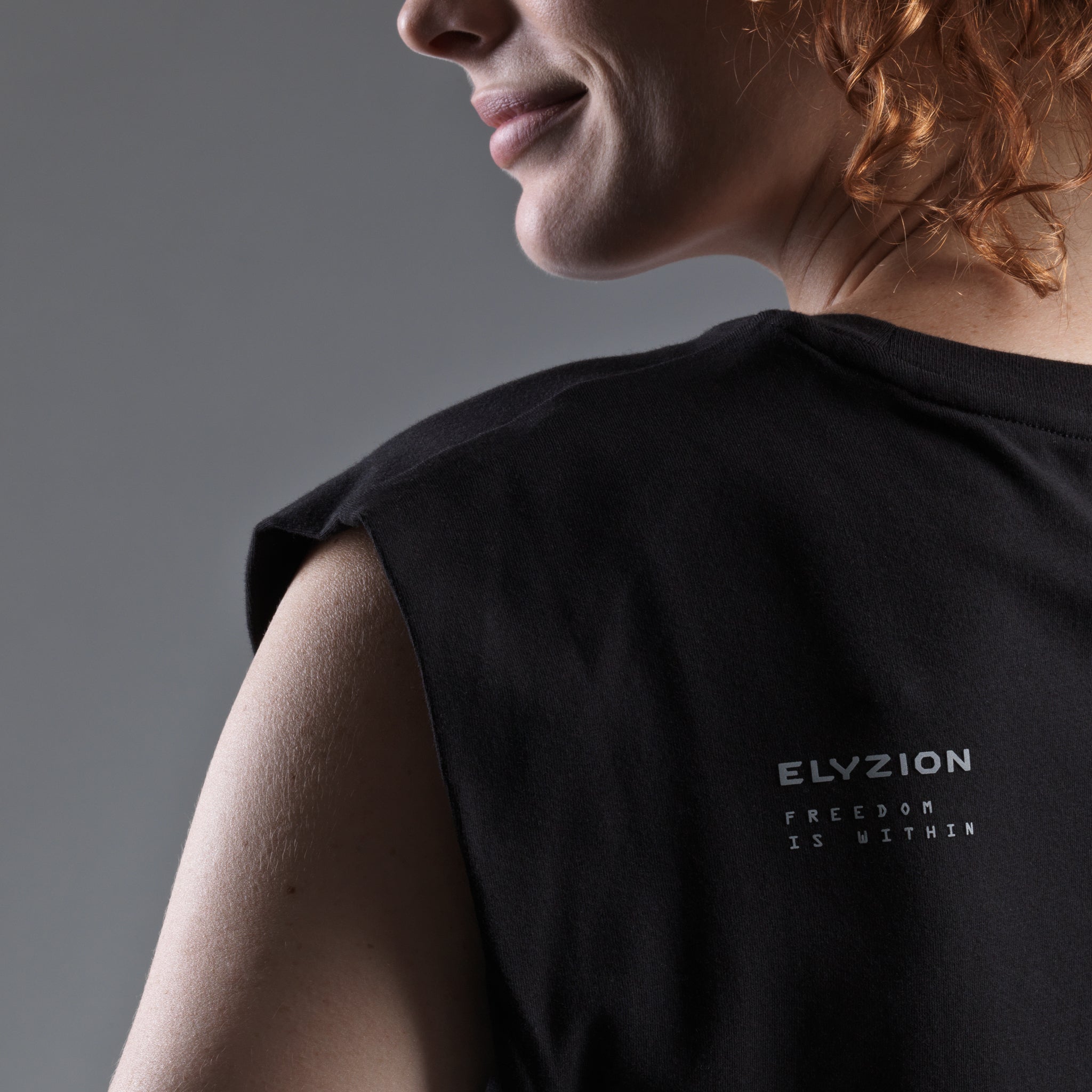 Elyzion "Savannah" Sleeveless Cargo T-shirt - Black