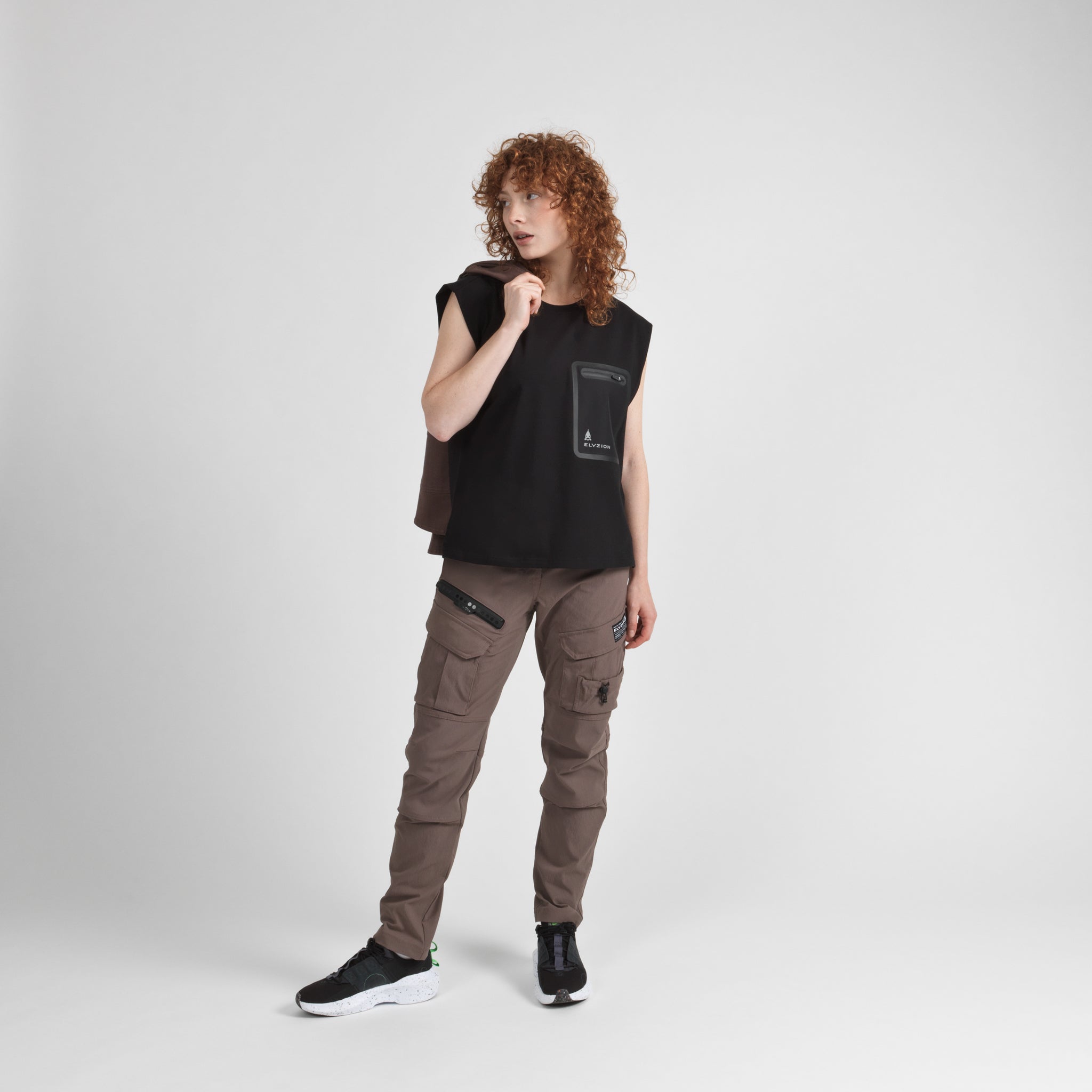 Elyzion "Savannah" Sleeveless Cargo T-shirt - Black