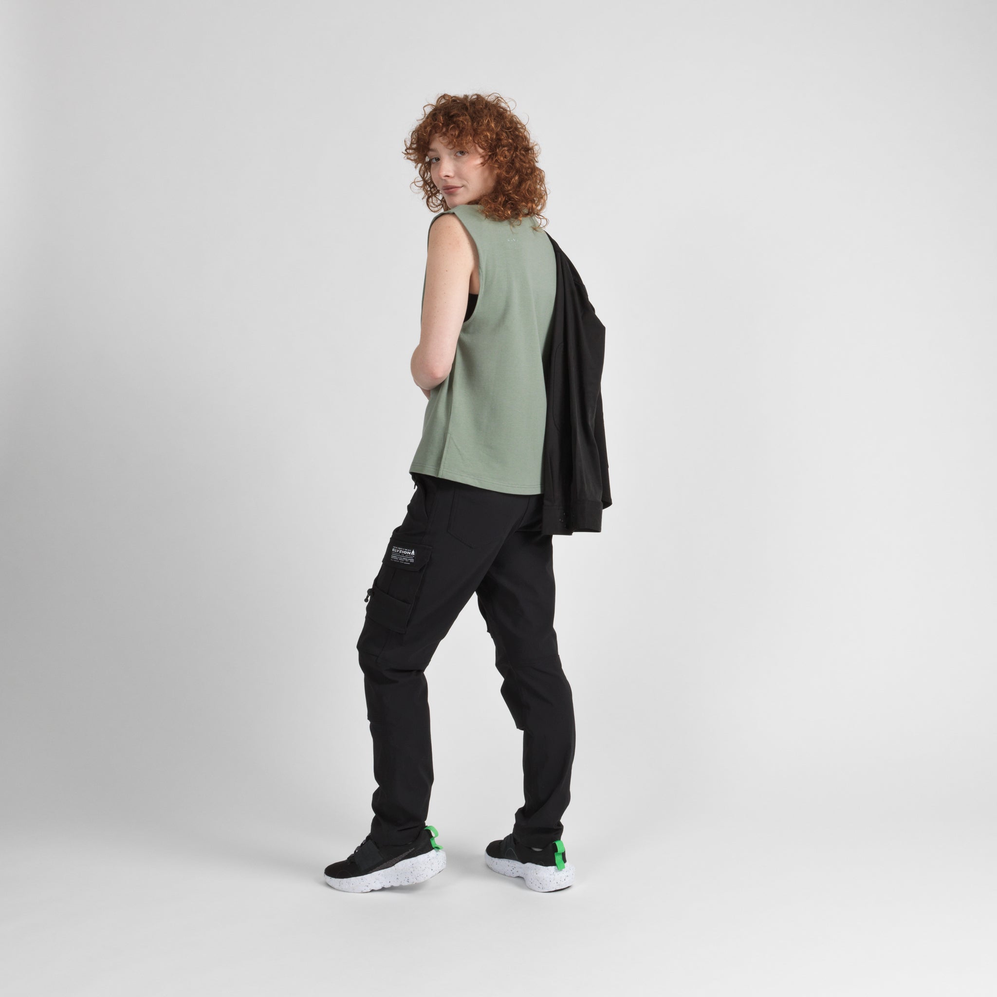Elyzion "Savannah" Sleeveless Cargo T-shirt - Oil Green