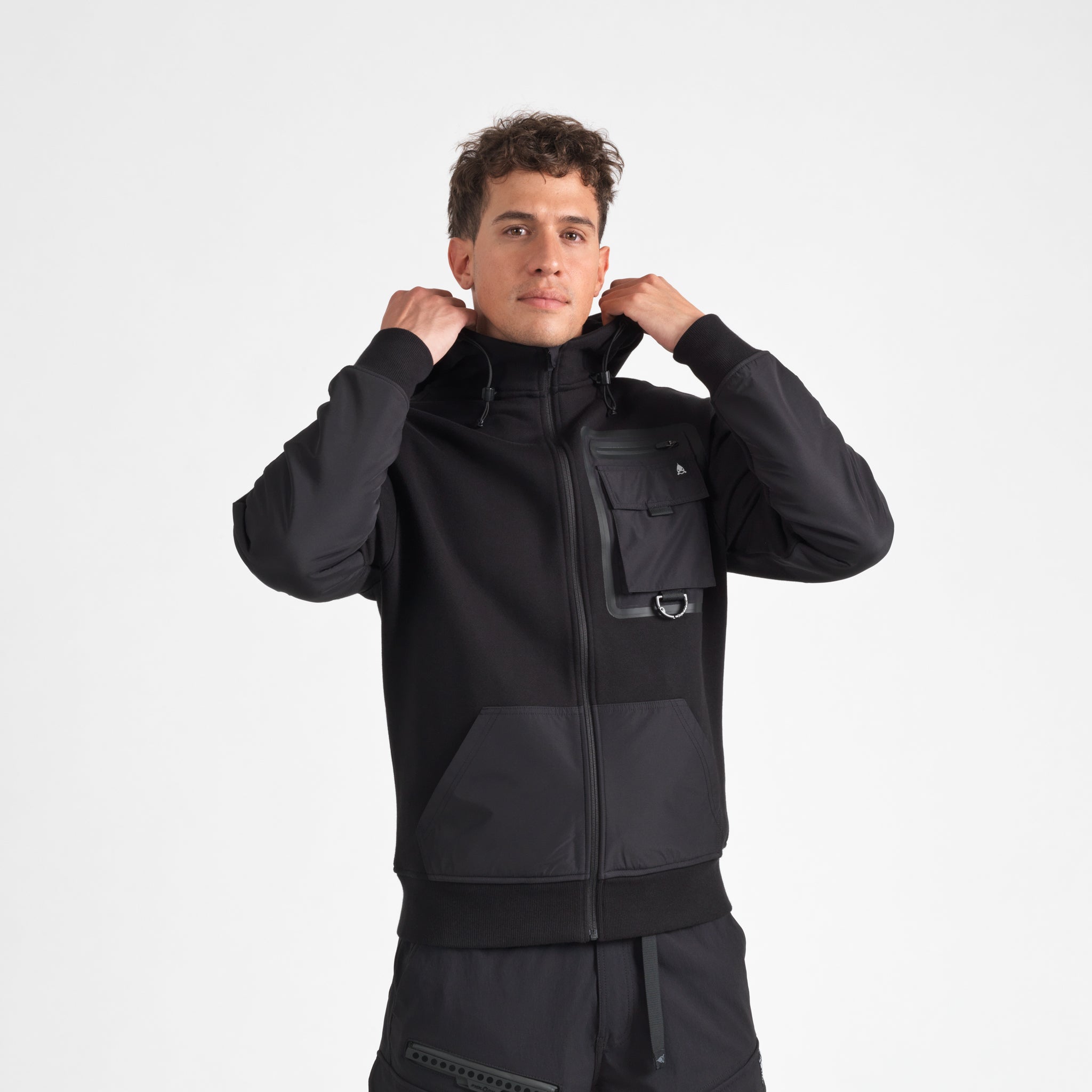 Elyzion "Ulungur" Zipped Hoodie - Black