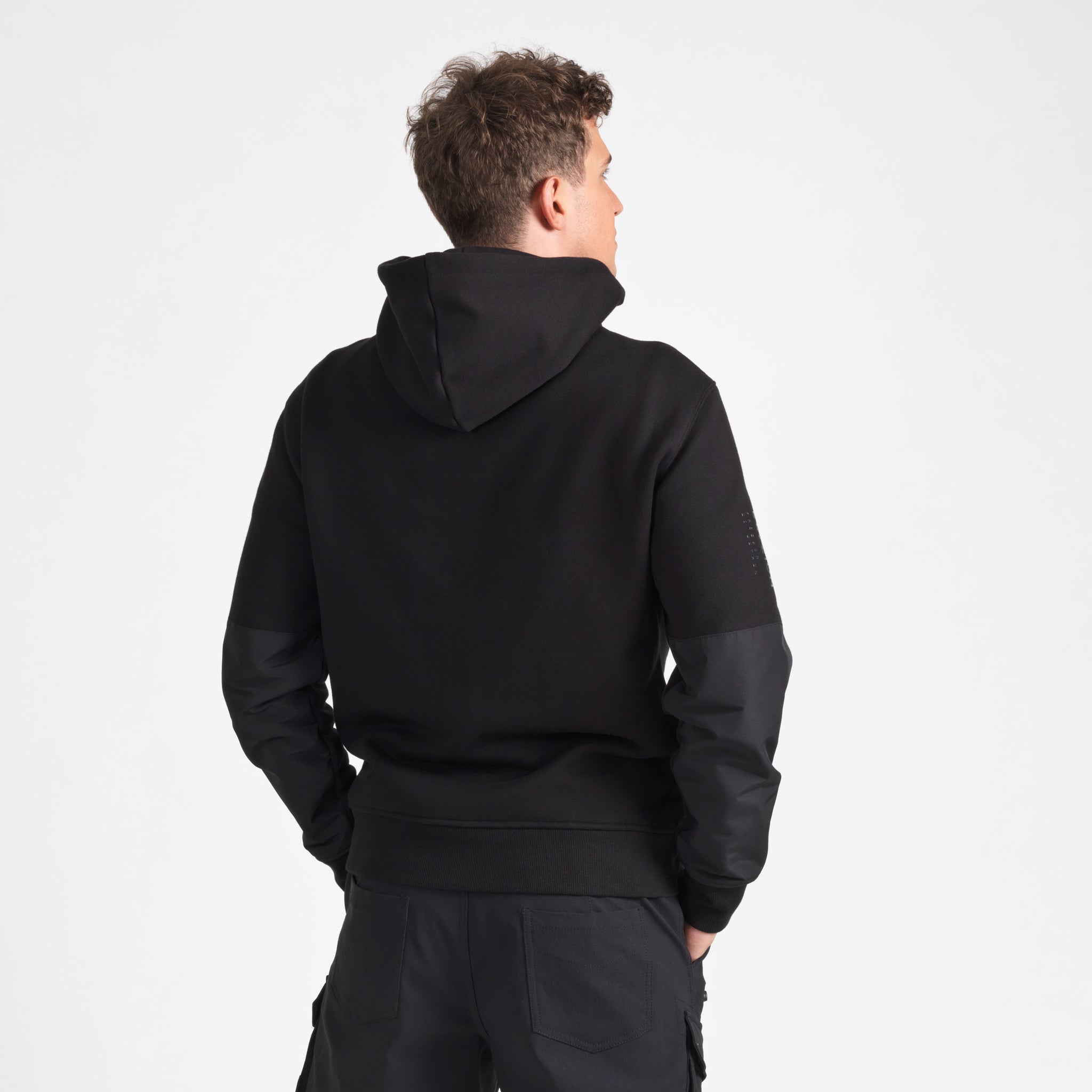 Elyzion "Ulungur" Zipped Hoodie - Black