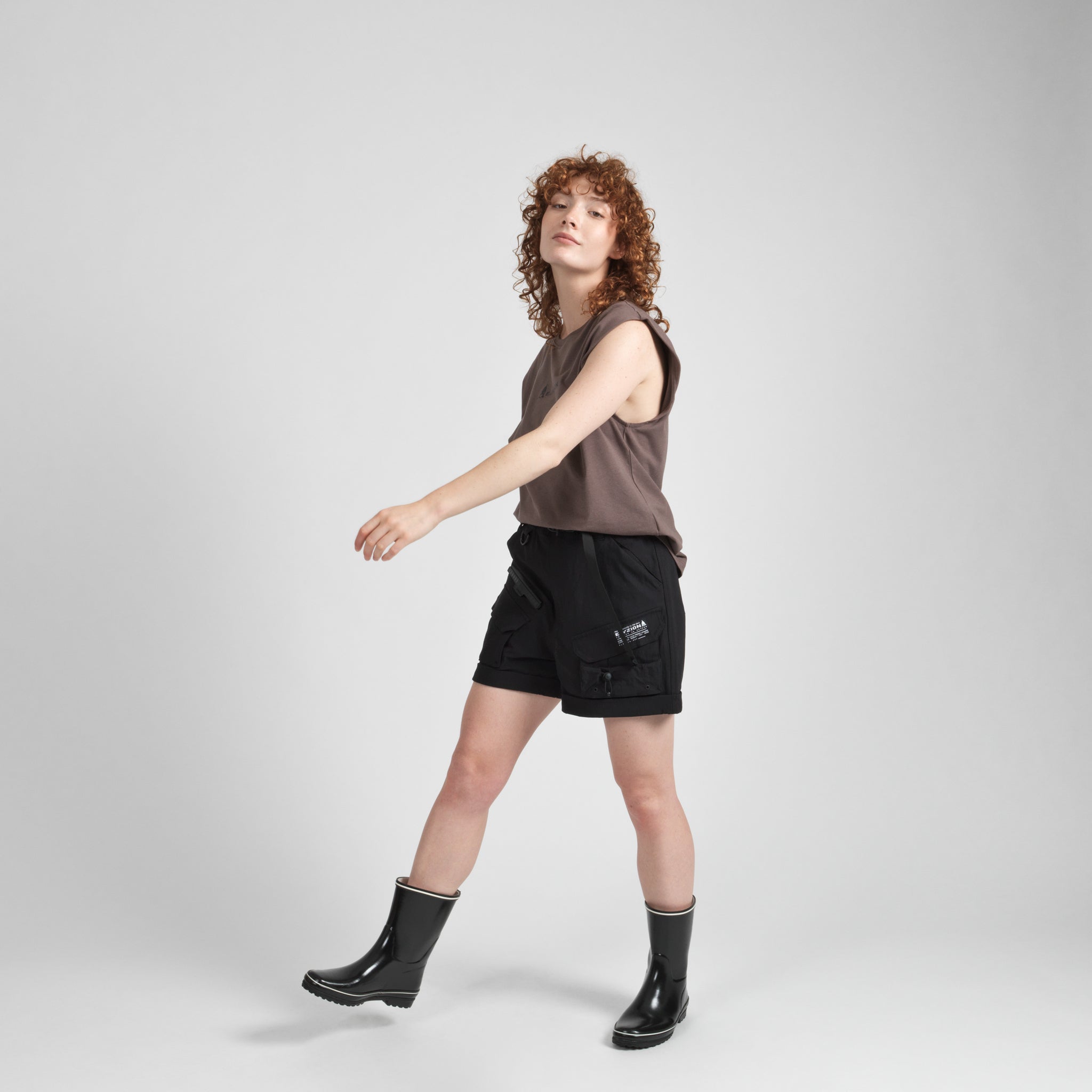Elyzion "Yangzi" Cargo Shorts - Black